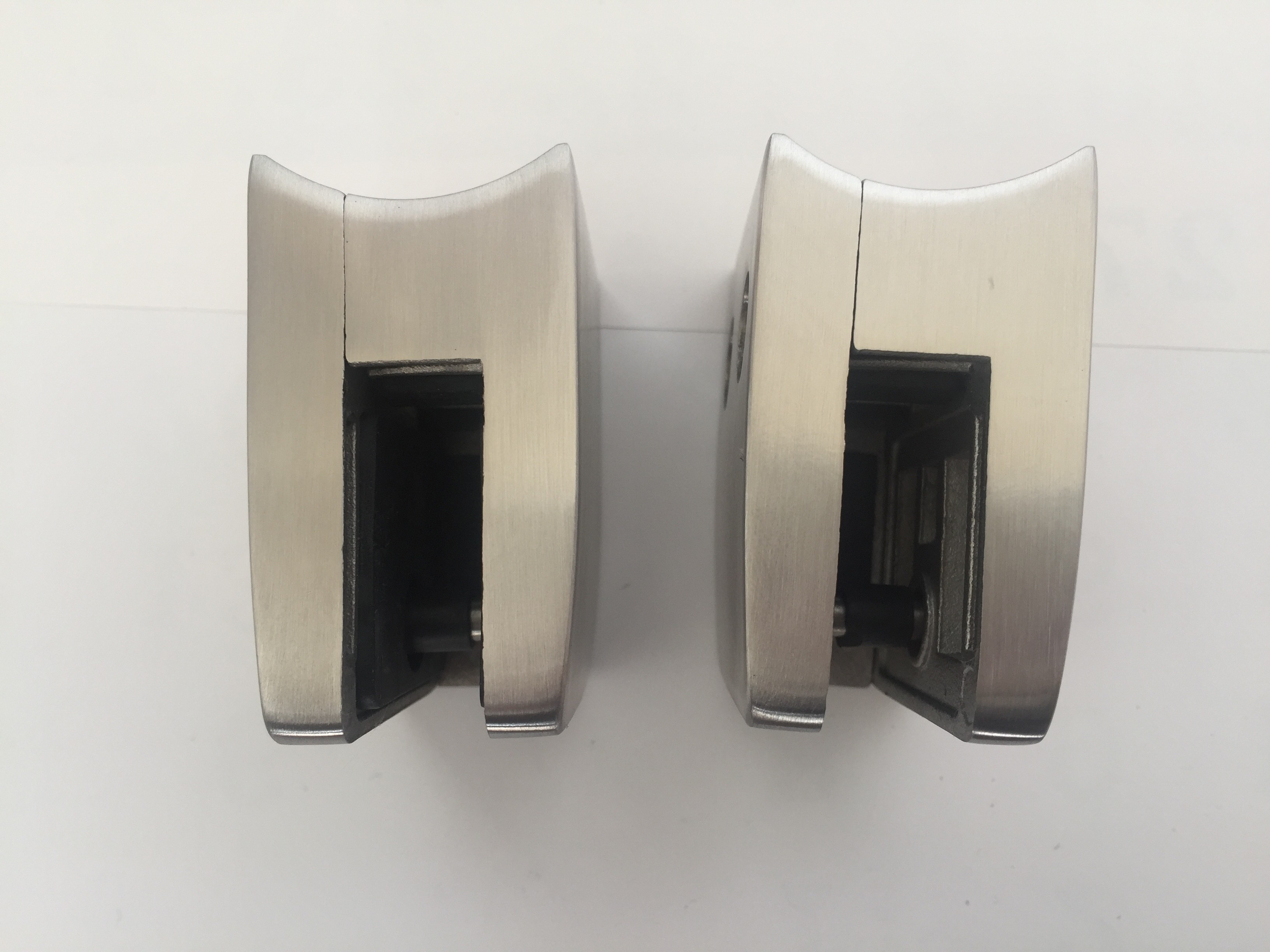 El espejo de cristal de encargo de los clips del acero inoxidable pulido/satén acabó ISO 9001